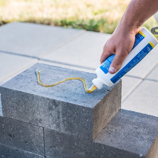 تأثیر چسب بتن بر دوام و استحکام سازه‌