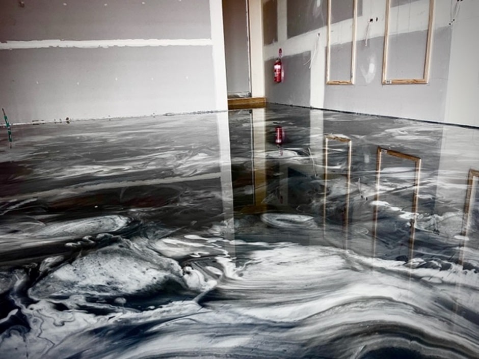 تأثیر آب و هوا بر دوام کف پوش اپوکسی